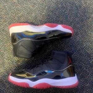 Jordan 11 breds sz 9.5